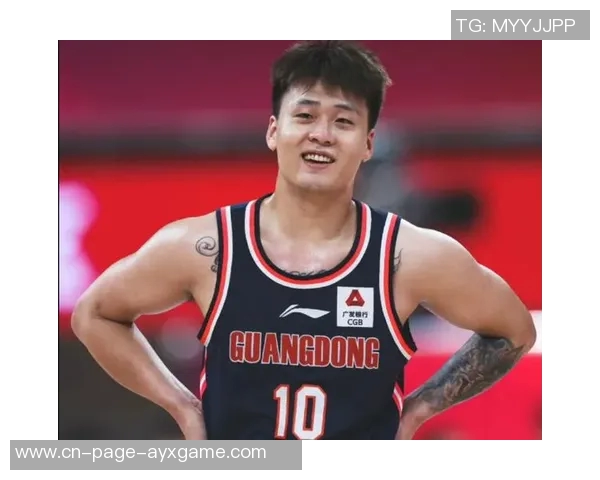 赵睿身穿宏远训练服备战全运会展现时光倒流的独特魅力